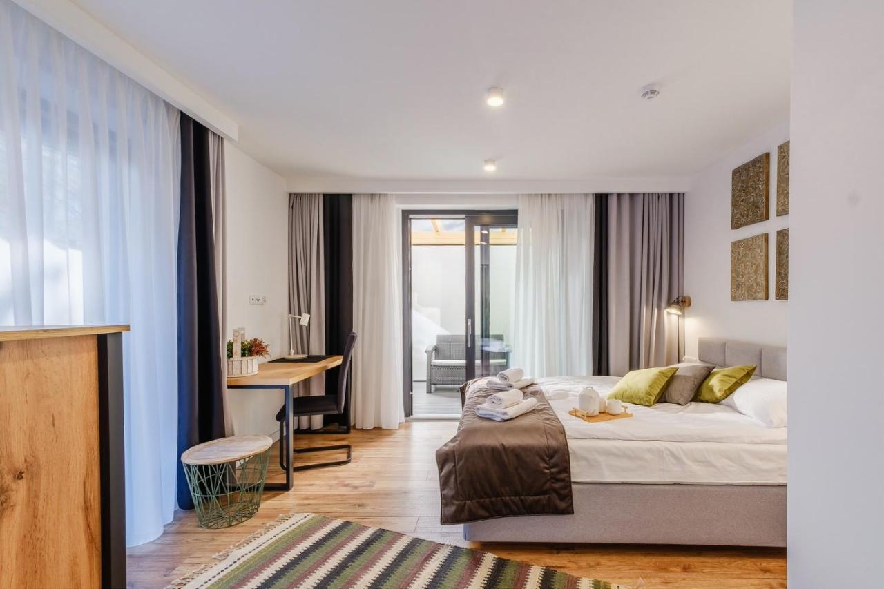 Rezydencja Ornak 5 - Stylowe Apartamenty Z Balkonami I Jacuzzi, 5 Min Pieszo Do Krupowek, Izby Podhalanskie Zakopane Dış mekan fotoğraf
