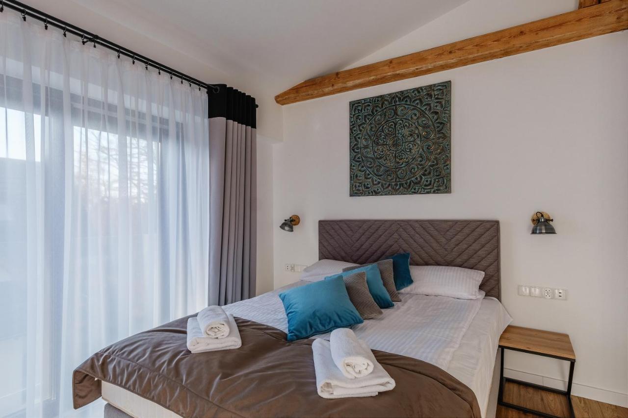 Rezydencja Ornak 5 - Stylowe Apartamenty Z Balkonami I Jacuzzi, 5 Min Pieszo Do Krupowek, Izby Podhalanskie Zakopane Dış mekan fotoğraf